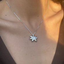 Load image into Gallery viewer, the flower pendant #2